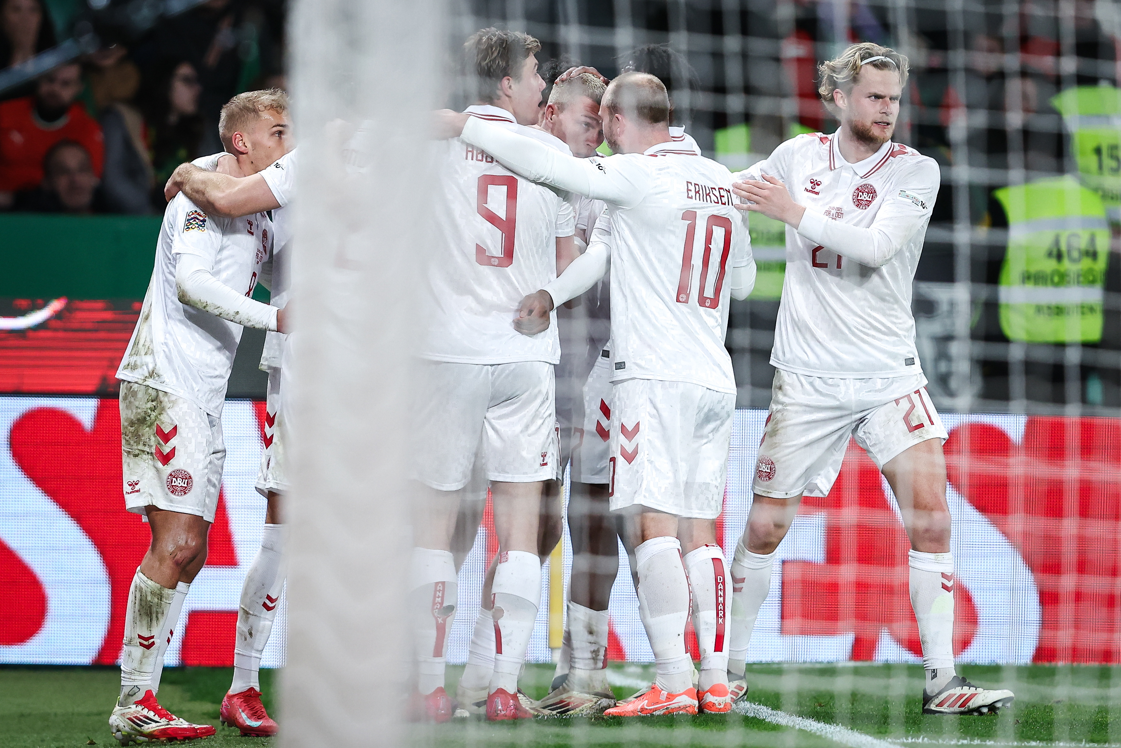 塞尔维亚足球雄心勃发，欧国联半决赛晋级的简单介绍