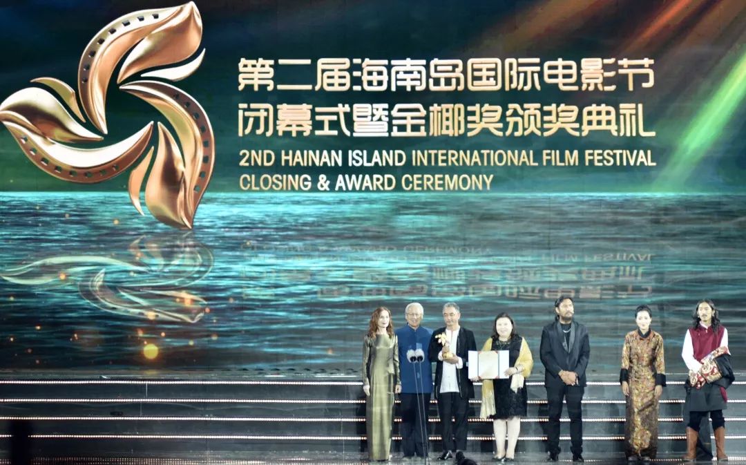 三亿体育体育课程-关于荣耀殿堂即将揭晓，谁将站在巅峰的信息