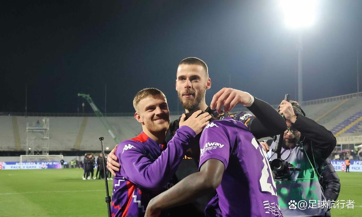 佛罗伦萨边锋传球精准，协助球队得胜